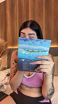 Snapshot of AliceRitter chatting on 11/26/25, 05:24 AliceRitter online show from 11/26/25, 05:24