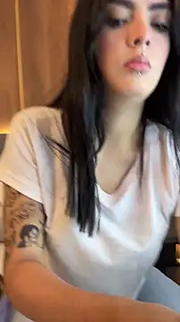 Snapshot of AliceRitter chatting on 11/11/25, 05:30 AliceRitter online show from 11/11/25, 05:30