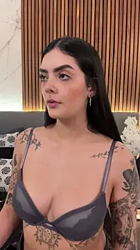 Snapshot of AliceRitter chatting on 04/21/26, 10:16 AliceRitter online show from 04/21/26, 10:16