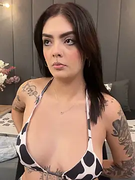 Snapshot of AliceRitter chatting on 09/30/25, 07:20 AliceRitter online show from 09/30/25, 07:20