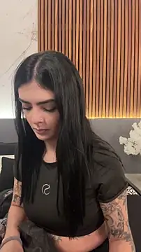 Snapshot of AliceRitter chatting on 04/14/26, 10:26 AliceRitter online show from 04/14/26, 10:26