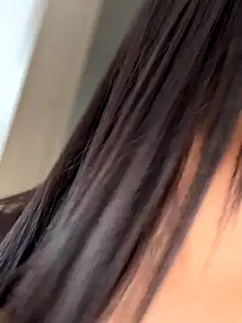 Lu090  online show from 12/04/25, 04:06