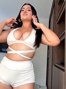 Lu090  online show from 09/26/25, 05:42