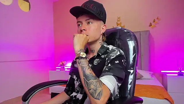 Nascary Fox online show from 04/04/26, 03:07