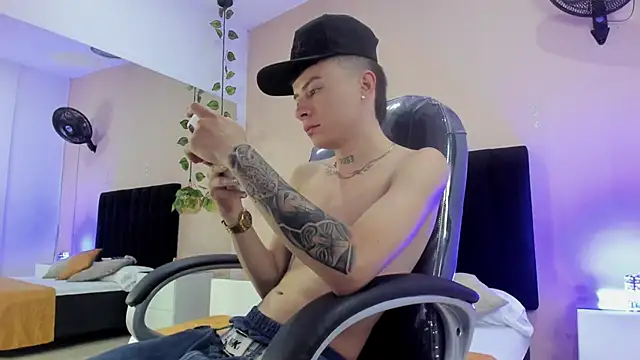 Nascary Fox online show from 11/25/25, 07:47