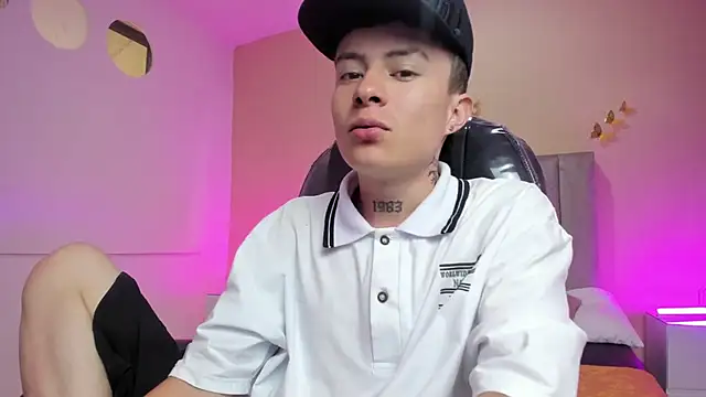 Nascary Fox online show from 03/31/26, 01:02