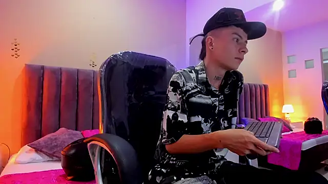 Nascary Fox online show from 11/01/25, 07:52