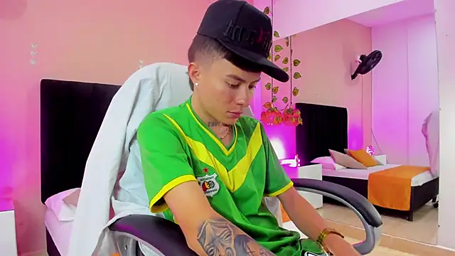 Nascary Fox online show from 11/28/25, 07:25