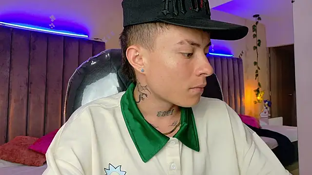 Nascary Fox online show from 03/22/26, 02:18