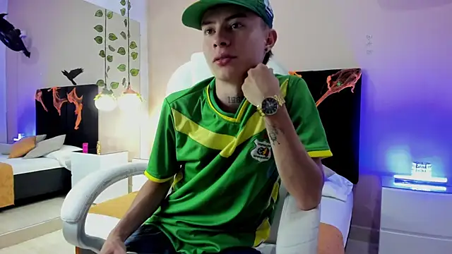 Nascary Fox online show from 10/21/25, 08:30