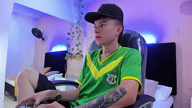 Nascary Fox online show from 12/05/25, 07:23