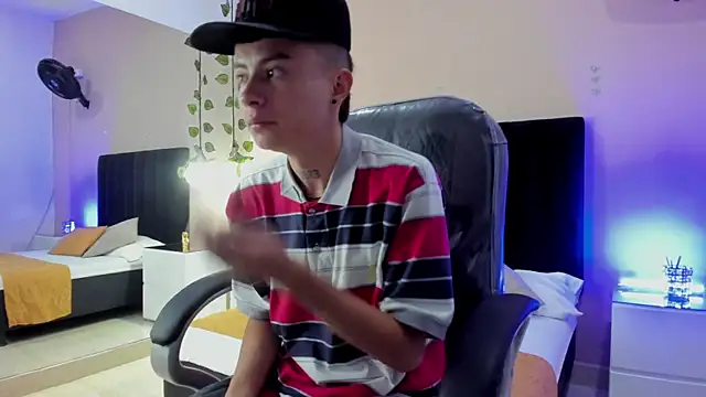 Nascary Fox online show from 11/02/25, 12:54