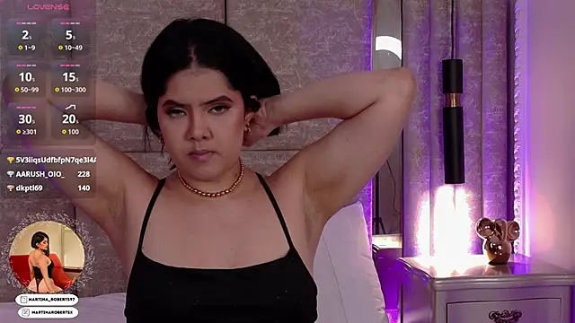 Martina-Roberts- online show from 11/05/25, 04:04