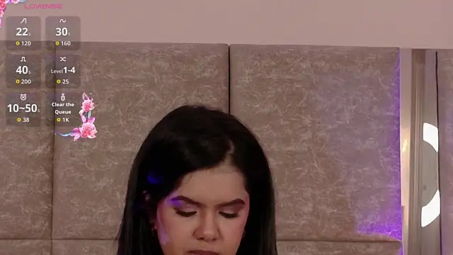 Martina-Roberts- online show from 11/03/25, 04:28