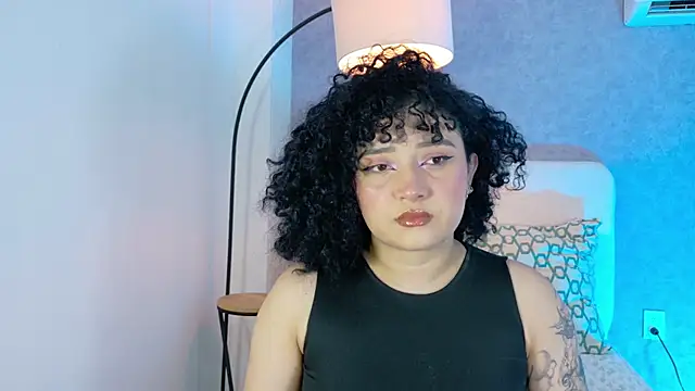 Snapshot of Tracielowe_w chatting on 10/07/25, 03:29 Tracielowe w online show from 10/07/25, 03:29