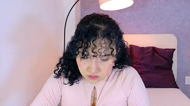 Snapshot of Tracielowe_w chatting on 11/16/25, 03:33 Tracielowe w online show from 11/16/25, 03:33