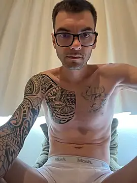 Snapshot of Leonsouzaof chatting on 12/01/25, 05:25 Leonsouzaof online show from 12/01/25, 05:25