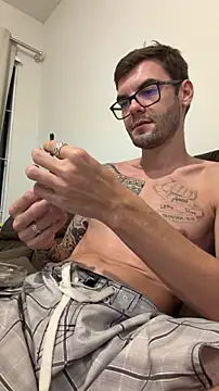 Snapshot of Leonsouzaof chatting on 02/18/26, 01:03 Leonsouzaof online show from 02/18/26, 01:03