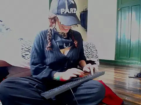 fenix colette online show from 04/21/26, 07:20
