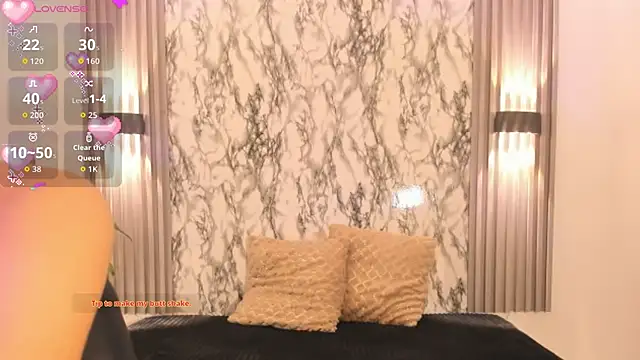 Snapshot of ChloeeMason chatting on 12/04/25, 11:09 ChloeeMason online show from 12/04/25, 11:09