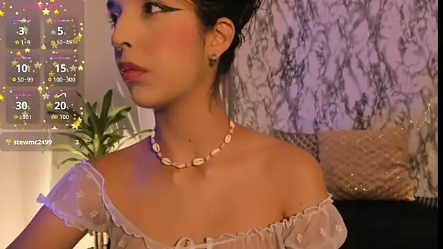 Snapshot of ChloeeMason chatting on 10/06/25, 11:11 ChloeeMason online show from 10/06/25, 11:11