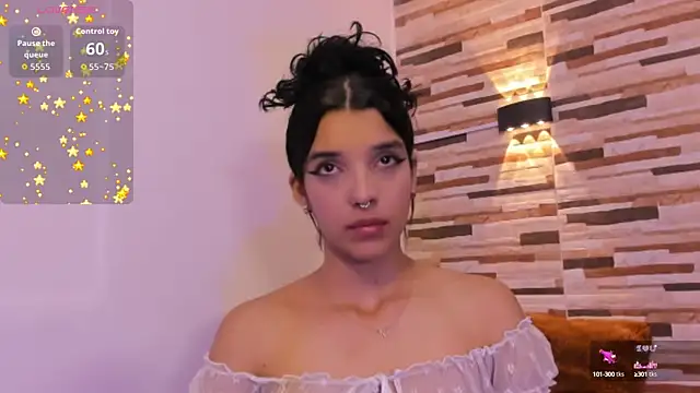 Snapshot of ChloeeMason chatting on 09/23/25, 11:17 ChloeeMason online show from 09/23/25, 11:17