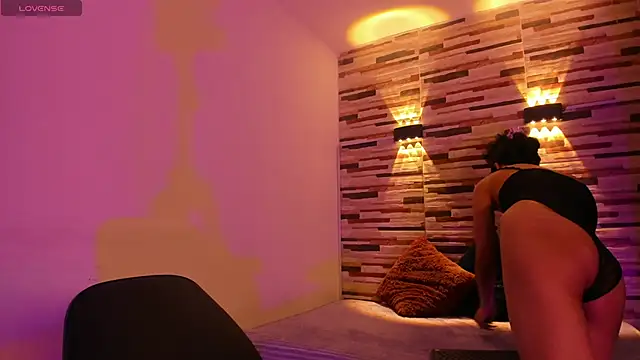 Snapshot of ChloeeMason chatting on 09/20/25, 11:04 ChloeeMason online show from 09/20/25, 11:04