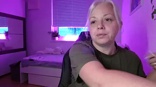 Linsy Kim online show from 11/26/25, 06:24