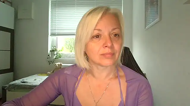 Linsy Kim online show from 10/02/25, 05:44