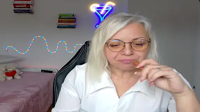 Linsy Kim online show from 03/26/26, 10:02