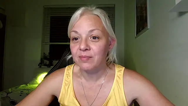 Linsy Kim online show from 09/17/25, 05:59