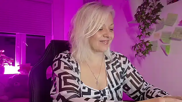 Linsy Kim online show from 03/11/26, 08:25