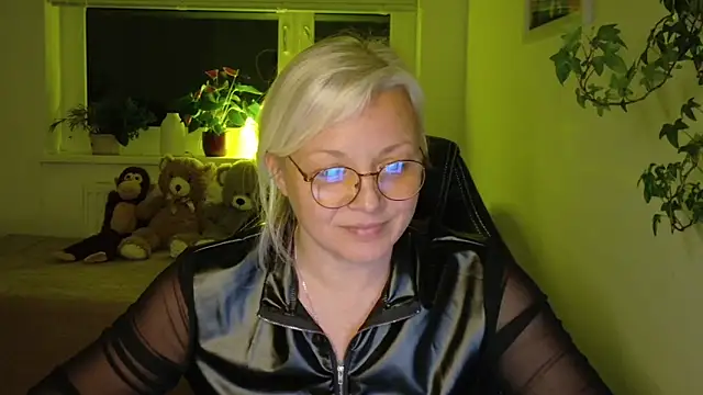 Linsy Kim online show from 03/19/26, 12:32