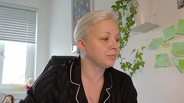 Linsy Kim online show from 03/01/26, 08:36