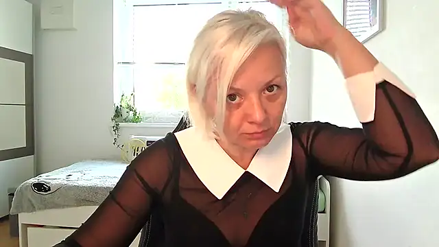 Linsy Kim online show from 09/26/25, 05:47