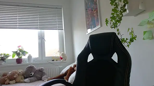 Linsy Kim online show from 03/03/26, 08:54