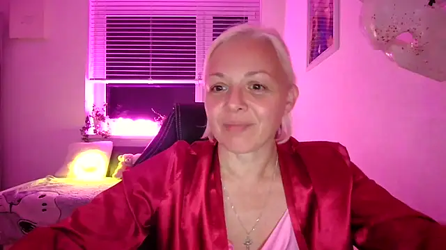 Linsy Kim online show from 09/18/25, 06:11