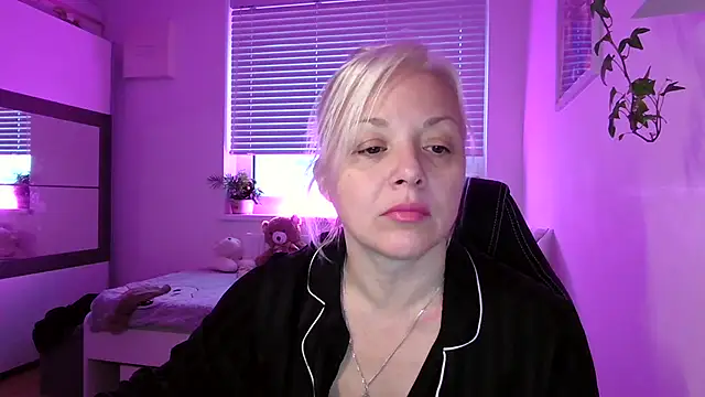 Linsy Kim online show from 11/27/25, 06:47