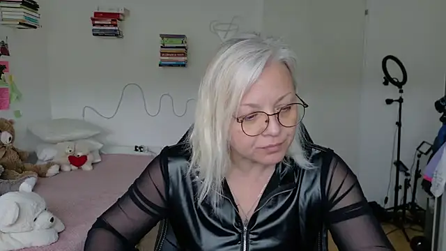 Linsy Kim online show from 04/09/26, 10:43