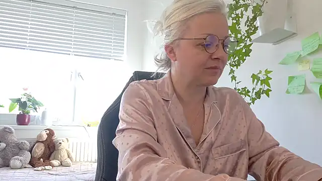 Linsy Kim online show from 03/07/26, 10:10