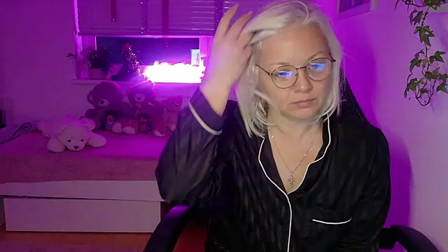 Linsy Kim online show from 01/12/26, 06:20