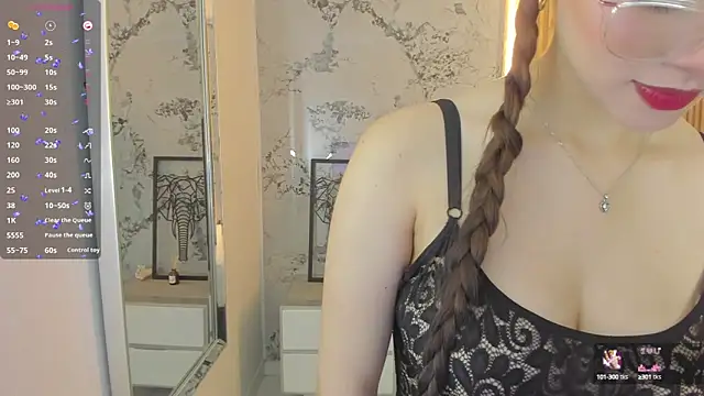 SOPHIEMEYER online show from 09/22/25, 12:55