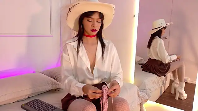 CathMellow online show from 10/24/25, 07:24