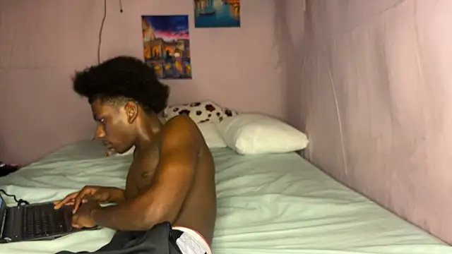 Snapshot of SpicyLolaX_NightDrip chatting on 09/10/25, 04:22 SpicyLolaX NightDrip online show from 09/10/25, 04:22