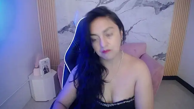 tamara ch1 online show from 11/24/25, 03:39