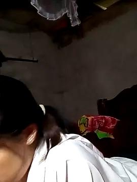 Snapshot of misa_00 chatting on 05/20/26, 04:31 misa 00 online show from 05/20/26, 04:31