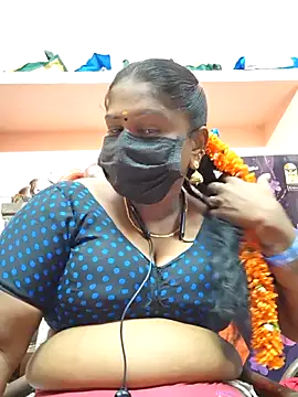bakyasree143 online show from 10/09/25, 12:11