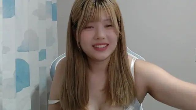 Snapshot of asuka_xoxo chatting on 09/23/25, 08:27 asuka xoxo online show from 09/23/25, 08:27