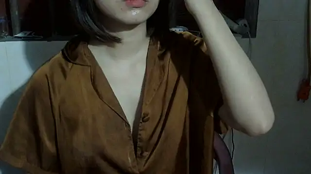 anna-sweet69 online show from 09/25/25, 11:00