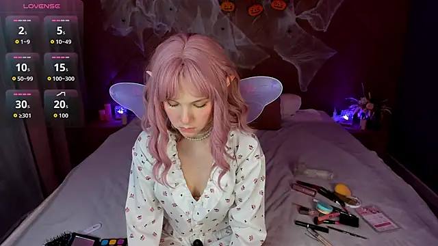 Snapshot of Hina_Smith chatting on 10/31/25, 11:29 Hina Smith online show from 10/31/25, 11:29